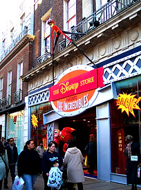 DISNEY STORE THE INCREDIBLES OXFORD STREET.jpg