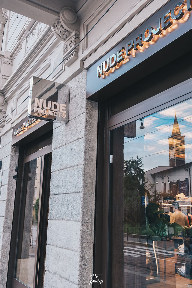 Nude Project แพลนเที่ยวมิลาน อิตาลี รวมที่เที่ยว มิลาน Milan Italy อัพเดทล่าสุด Milan Calling Must Visit in Milan เที่ยว มิลาน เมืองหลวงแห่งดีไซน์ที่เต็มไปด้วยแรงบันดาลใจ ย่านโลคอลมิลาน เที่ยวมิลานด้วยตัวเอง แนะนำมิลาน ร้านอาหารมิลาน ร้านคาเฟ่มิลาน ช้อปปิ้ง มิลาน Milan Shopping