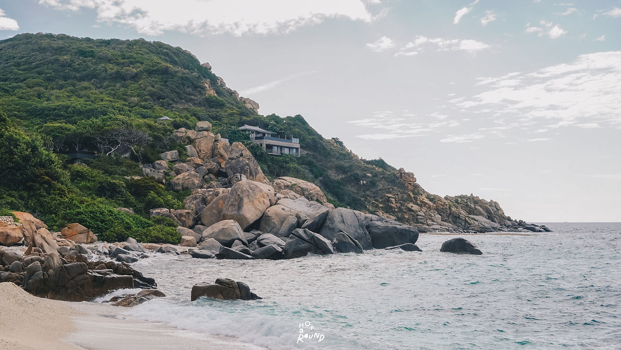Rock studio review โปรโมชั่น Amanoi ราคาคนไทย อมันนอย ราคาพิเศษ Amanoi Discover exclusive packages on offer at Amanoi in Ninh Thuan, Vietnam. Exclusive trips รีสอร์ทน่าพักในเวียดนาม Luxury Resort Aman Resort Review วิธีไป Amanoi ก ไฟลท์บินไปญาจาง บินไปญาจาง amanoi vietnam Overlooking Vinh Hy Bay Aman Resorts รีสอร์ทหรูเวียดนาม Thai Resident Rate Amanoi