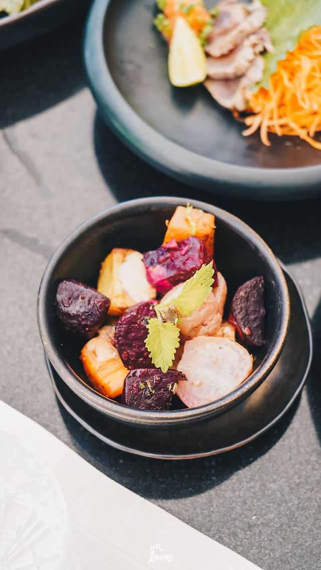 Sunday brunch Pine Beach Bar รีวิว InterContinental Phuket Resort จากวรรณกรรม 3 ดินแดน สู่ความแกรนด์บนหาดกมลา Club InterContinental อินเตอร์คอนติเนนตัล ภูเก็ต รีวิว InterContinental Phuket Resort  อินเตอร์คอนติเนนตัล ภูเก็ต รีสอร์ท รีสอร์ทริมชายหาดห้าดาว เจ้าของโครงการ InterContinental Phuket HuaHin - Proud Real Estate Public Company Limited บริษัท พราว เรียล เอสเตท จำกัด (มหาชน) an IHG Hotel Group Pine Beach Bar