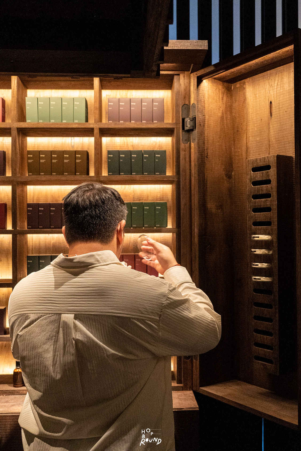 Aesop Thonglor Aesop Thailand Aesop รีวิว เอสอป ใช้ดีไหม ผลิตผลิตภัณฑ์น่าใช้จาก Aesop แบรนด์สกินแคร์ ตัวไหนดี Aesop รีวิว เอสอป ราคาดี เอสอปทองหล่อ Aesop skin care best skin care ครีมสำหรับผู้ชาย ของขวัญผู้ชาย