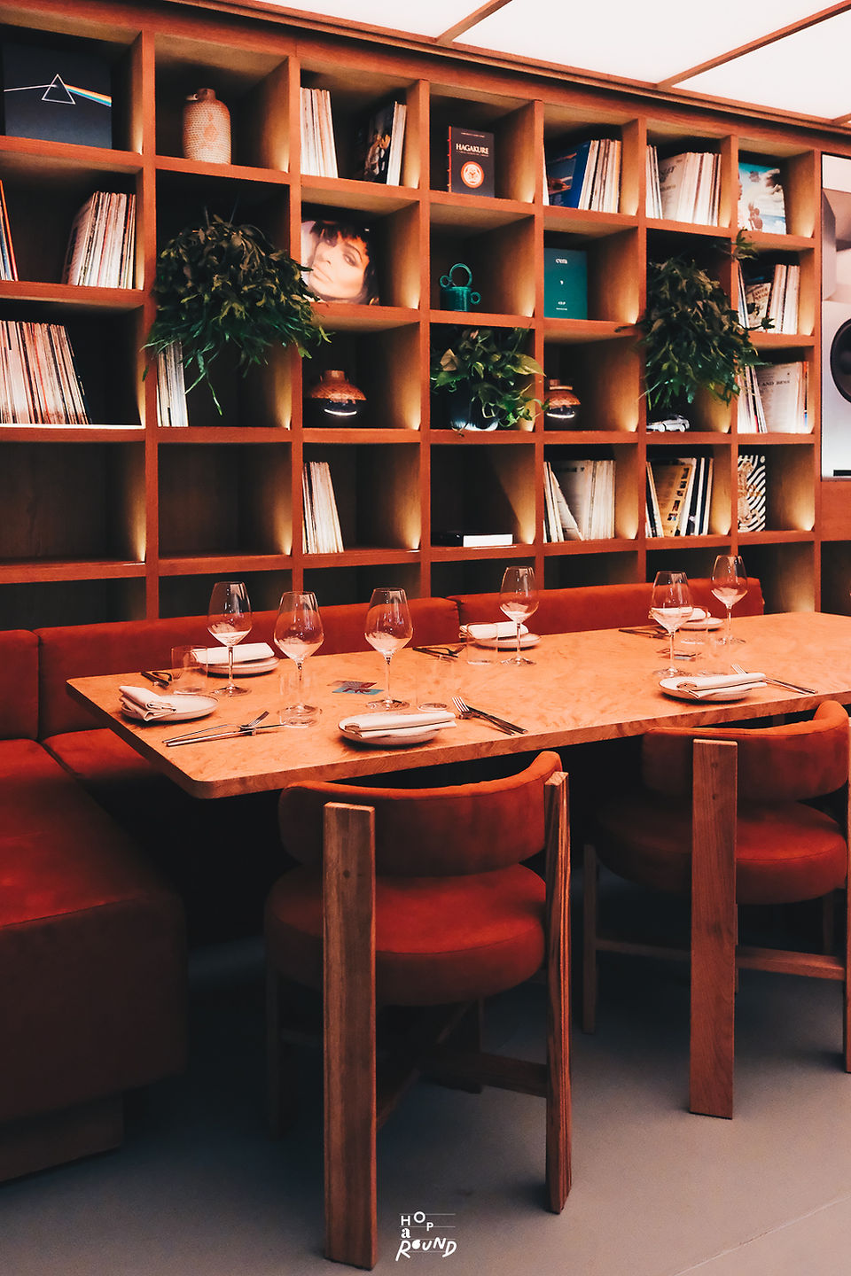 MOGO (Isola District) แพลนเที่ยวมิลาน อิตาลี รวมที่เที่ยว มิลาน Milan Italy อัพเดทล่าสุด Milan Calling Must Visit in Milan เที่ยว มิลาน เมืองหลวงแห่งดีไซน์ที่เต็มไปด้วยแรงบันดาลใจ ย่านโลคอลมิลาน เที่ยวมิลานด้วยตัวเอง แนะนำมิลาน ร้านอาหารมิลาน ร้านคาเฟ่มิลาน ช้อปปิ้ง มิลาน Milan Shopping