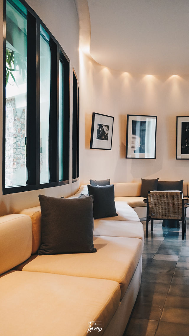 Amansara รีวิวอมันสรา เสียมเรียบ กัมพูชา Amansara: Closer to home ยลนครวัดแบบ Ultra-Exclusive กับข้อเสนอสุดพิเศษที่ hoparound.co เท่านั้น Best rate ลดราคา รีวิวอมันสรา amansara ราคาคนไทย อมันสรา โปรโมชั่น โปรคนไทย thai rate รีวิว รีวิวโรงแรมในกัมพูชา รีวิวรีสอร์ท รีวิวเสียมราฐ เสียมเรียบ นอนไหนดี ที่พักในเสียมเรียบ AMANSARA AMANOI AMAN RESORTS AMAN BRAND AMANSARA AMANSARA เที่ยวเสียมเรียบ เสียมราฐ เมืองเสียมราฐ โรงแรมน่าพัก รีวิวรีสอร์ท รีวิวอมัน เสียมราฐ โปรโมชั่น โรงแรม โปรโมชั่นรีสอร์ท