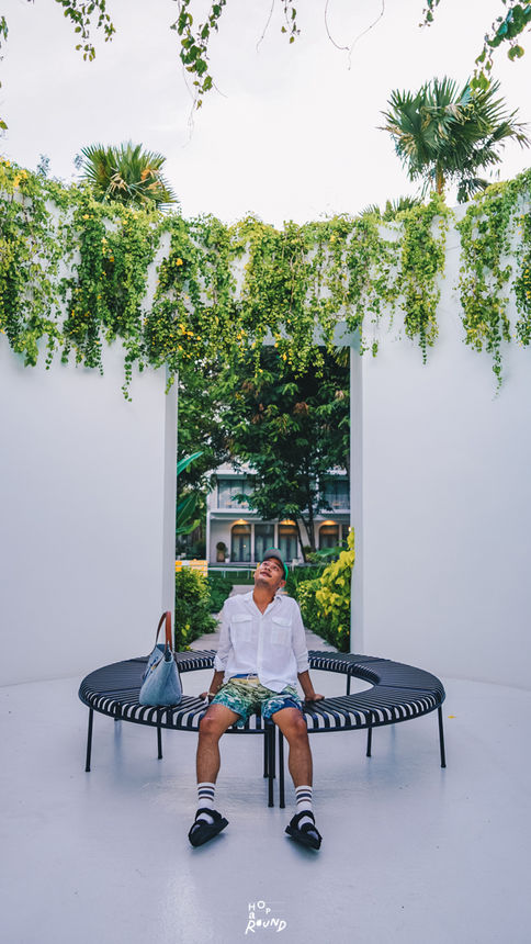 จองห้องพัก The Standard Hua Hin เดอะ สแตนดาร์ด หัวหิน โรงแรมหรูในหัวหิน ไฮแอท จองห้องพัก ราคาพิเศษ The Standard Hua Hin รีวิว เดอะ สแตนดาร์ด หัวหิน Beachfront views, lush gardens, and Michelin recognition. Summer in Hua Hin starts here. Enjoy summer by the sea with perks at one of world’s best hotels by Travel + Leisure Escape to The Standard Hua Hin, a chic beachfront resort with private villas, big rooms, a lush pool, spa, café, restaurants, nightlife and so much more.
