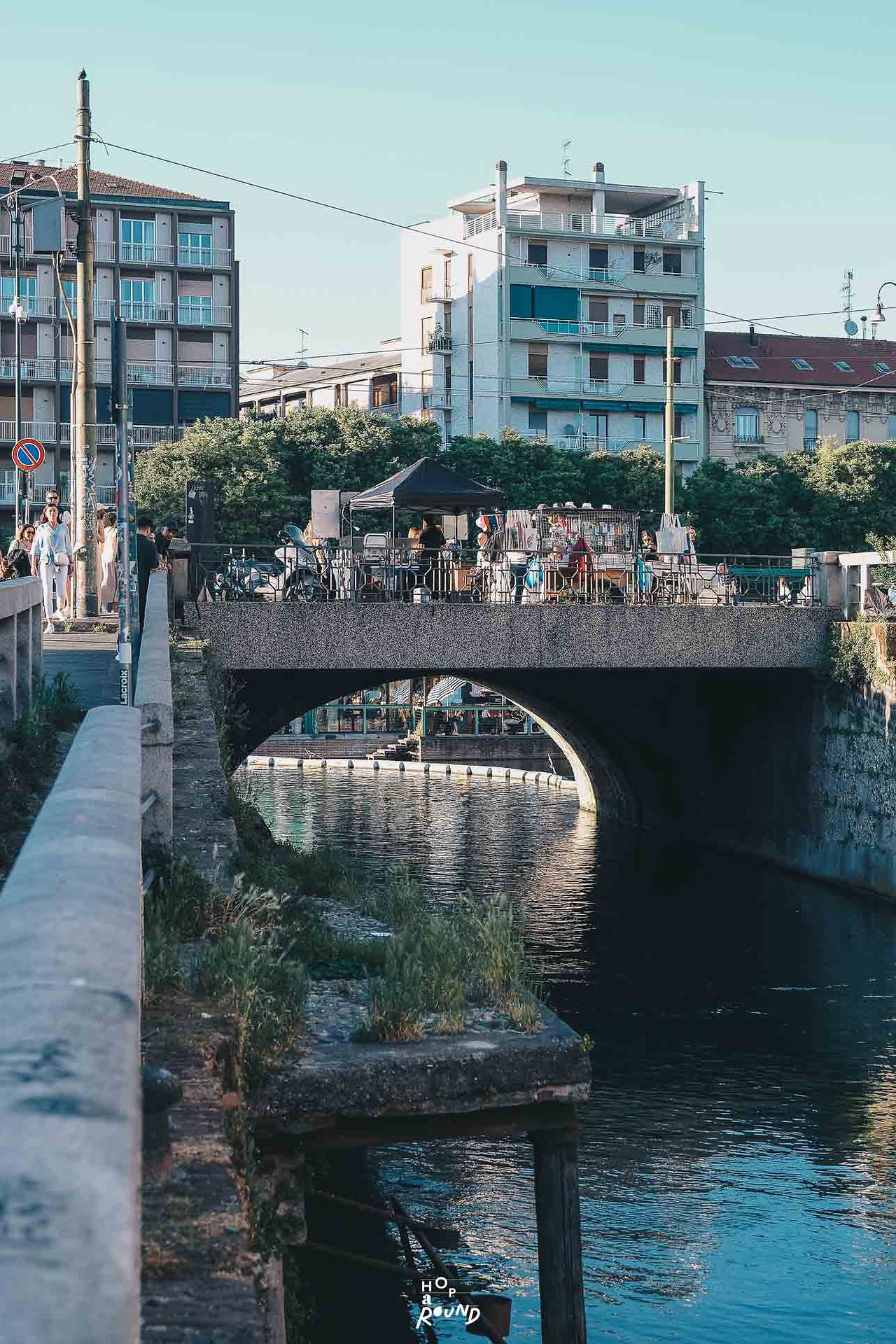 Navigli แพลนเที่ยวมิลาน อิตาลี รวมที่เที่ยว มิลาน Milan Italy อัพเดทล่าสุด Milan Calling Must Visit in Milan เที่ยว มิลาน เมืองหลวงแห่งดีไซน์ที่เต็มไปด้วยแรงบันดาลใจ ย่านโลคอลมิลาน เที่ยวมิลานด้วยตัวเอง แนะนำมิลาน ร้านอาหารมิลาน ร้านคาเฟ่มิลาน ช้อปปิ้ง มิลาน Milan Shopping