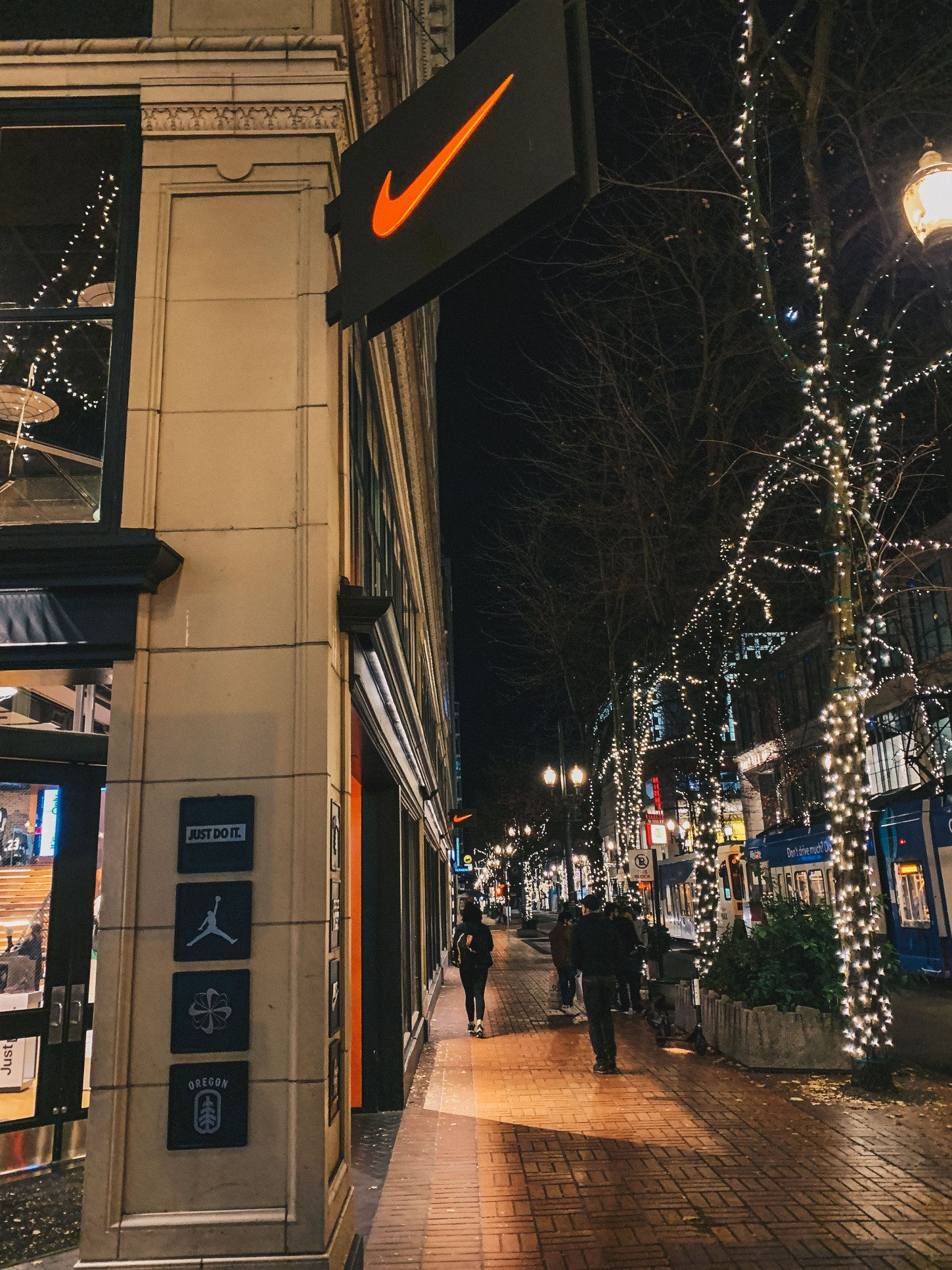 Multnomah Whisky Library PORTLAND เที่ยวพอร์ตแลนด์ รีวิวพอร์ตแลนด์ Oregon review Portland review รวมที่เที่ยว เที่ยวไหนดี แพลนเที่ยวพอร์ทแลนด์ portland city guide ขับรถเที่ยว portland รีวิวอเมริกา เที่ยวอเมริกา usa west coast roadtrip review