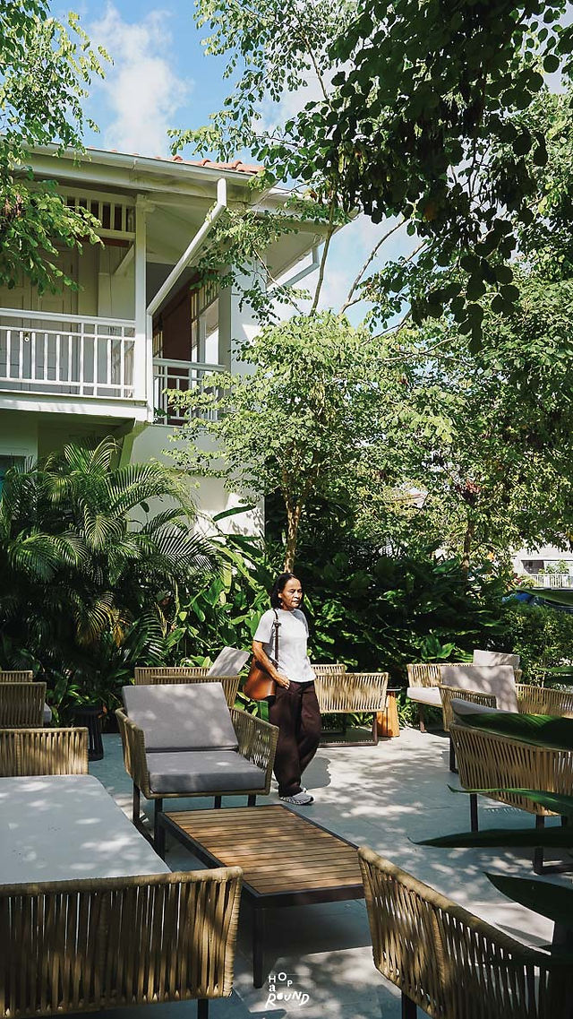 รีวิว 1926 Heritage Hotel Penang by The Unlimited Collection โรงแรมแนะนำปีนัง รีวิวโรงแรมใกล้ George town ที่พักสไตล์โคโลเนียล โรงแรมใจกลางปีนัง รวมที่พักในปีนัง เที่ยวปีนัง ที่เที่ยวปีนัง ขับรถเที่ยวปีนัง เที่ยวปีนังด้วยตัวเอง 1926 Heritage Hotel Penang Roadtrip to Penang from Betong Yala การเดินทางไปปีนัง Heritage Garden Patio access to pool