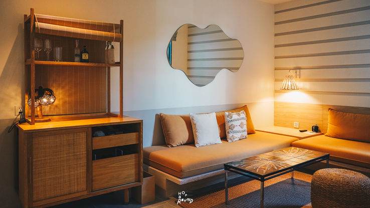 จองห้องพัก The Standard Hua Hin เดอะ สแตนดาร์ด หัวหิน โรงแรมหรูในหัวหิน ไฮแอท จองห้องพัก ราคาพิเศษ The Standard Hua Hin รีวิว เดอะ สแตนดาร์ด หัวหิน Beachfront views, lush gardens, and Michelin recognition. Summer in Hua Hin starts here. Enjoy summer by the sea with perks at one of world’s best hotels by Travel + Leisure Escape to The Standard Hua Hin, a chic beachfront resort with private villas, big rooms, a lush pool, spa, café, restaurants, nightlife and so much more.