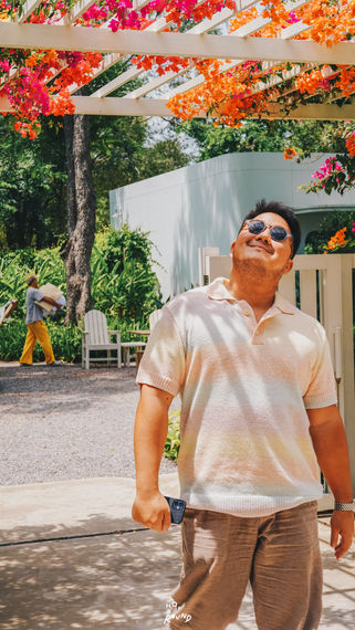 จองห้องพัก The Standard Hua Hin เดอะ สแตนดาร์ด หัวหิน โรงแรมหรูในหัวหิน ไฮแอท จองห้องพัก ราคาพิเศษ The Standard Hua Hin รีวิว เดอะ สแตนดาร์ด หัวหิน Beachfront views, lush gardens, and Michelin recognition. Summer in Hua Hin starts here. Enjoy summer by the sea with perks at one of world’s best hotels by Travel + Leisure Escape to The Standard Hua Hin, a chic beachfront resort with private villas, big rooms, a lush pool, spa, café, restaurants, nightlife and so much more.