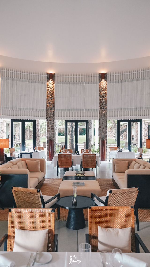 Amansara รีวิวอมันสรา เสียมเรียบ กัมพูชา Amansara: Closer to home ยลนครวัดแบบ Ultra-Exclusive กับข้อเสนอสุดพิเศษที่ hoparound.co เท่านั้น Best rate ลดราคา รีวิวอมันสรา amansara ราคาคนไทย อมันสรา โปรโมชั่น โปรคนไทย thai rate รีวิว รีวิวโรงแรมในกัมพูชา รีวิวรีสอร์ท รีวิวเสียมราฐ เสียมเรียบ นอนไหนดี ที่พักในเสียมเรียบ AMANSARA AMANOI AMAN RESORTS AMAN BRAND AMANSARA AMANSARA เที่ยวเสียมเรียบ เสียมราฐ เมืองเสียมราฐ โรงแรมน่าพัก รีวิวรีสอร์ท รีวิวอมัน เสียมราฐ โปรโมชั่น โรงแรม โปรโมชั่นรีสอร์ท