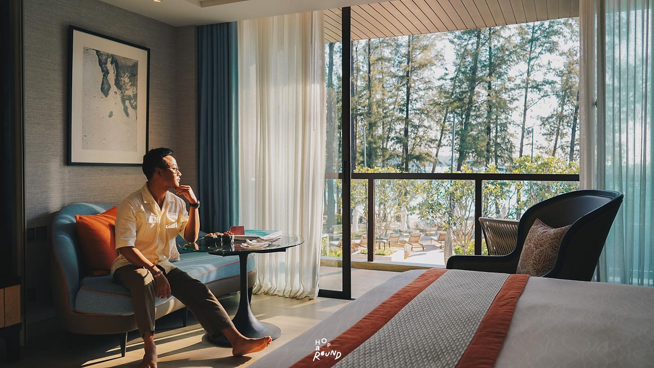 Executive Room รีวิว InterContinental Phuket Resort จากวรรณกรรม 3 ดินแดน สู่ความแกรนด์บนหาดกมลา Club InterContinental อินเตอร์คอนติเนนตัล ภูเก็ต รีวิว InterContinental Phuket Resort อินเตอร์คอนติเนนตัล ภูเก็ต รีสอร์ท รีสอร์ทริมชายหาดห้าดาว เจ้าของโครงการ InterContinental Phuket HuaHin - Proud Real Estate Public Company Limited บริษัท พราว เรียล เอสเตท จำกัด (มหาชน) Club Lounge