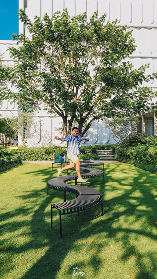 จองห้องพัก The Standard Hua Hin เดอะ สแตนดาร์ด หัวหิน โรงแรมหรูในหัวหิน ไฮแอท จองห้องพัก ราคาพิเศษ The Standard Hua Hin รีวิว เดอะ สแตนดาร์ด หัวหิน Beachfront views, lush gardens, and Michelin recognition. Summer in Hua Hin starts here. Enjoy summer by the sea with perks at one of world’s best hotels by Travel + Leisure Escape to The Standard Hua Hin, a chic beachfront resort with private villas, big rooms, a lush pool, spa, café, restaurants, nightlife and so much more.