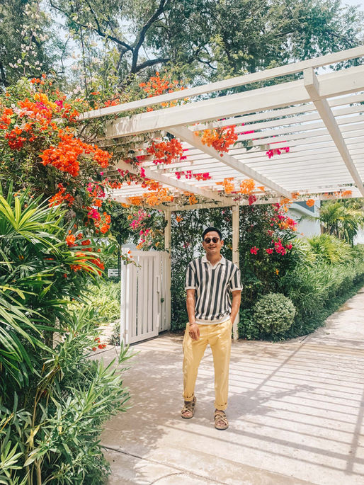 จองห้องพัก The Standard Hua Hin เดอะ สแตนดาร์ด หัวหิน โรงแรมหรูในหัวหิน ไฮแอท จองห้องพัก ราคาพิเศษ The Standard Hua Hin รีวิว เดอะ สแตนดาร์ด หัวหิน Beachfront views, lush gardens, and Michelin recognition. Summer in Hua Hin starts here. Enjoy summer by the sea with perks at one of world’s best hotels by Travel + Leisure Escape to The Standard Hua Hin, a chic beachfront resort with private villas, big rooms, a lush pool, spa, café, restaurants, nightlife and so much more.