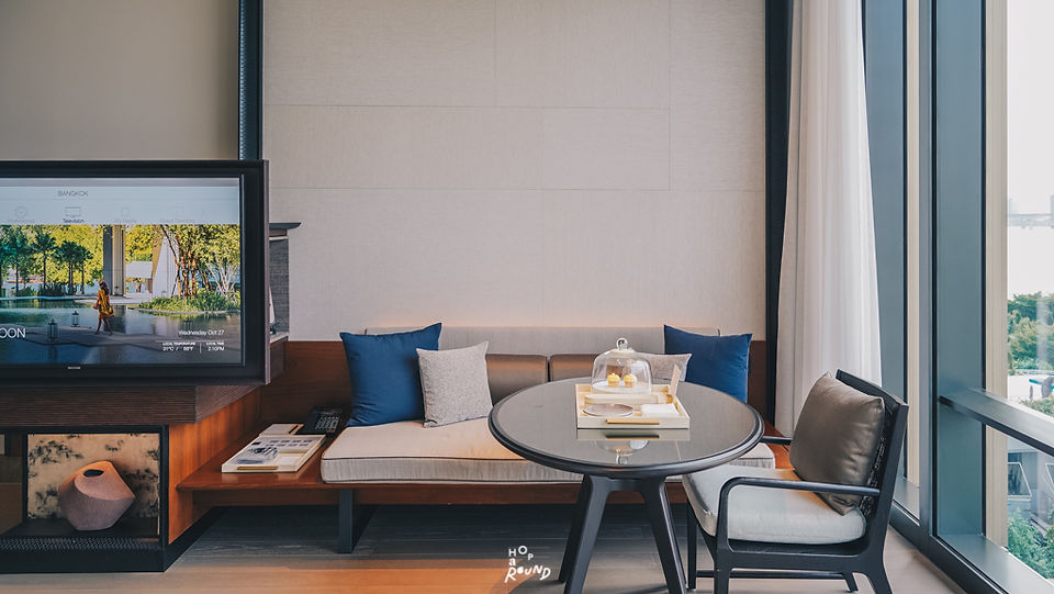 รีวิว Four Seasons Bangkok at Chao Phraya River โฟร์ซีซั่นส์ กรุงเทพฯ ริมแม่น้ำเจ้าพระยา รีวิวโรงแรม Staycation in Bangkok Best hotel in Bangkok โรงแรมน่านอนในกรุงเทพ เพจรีวิวโรงแรม Thai travel blogger luxury resort hotel in Bangkok