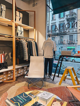 Tenoha Milano แพลนเที่ยวมิลาน อิตาลี รวมที่เที่ยว มิลาน Milan Italy อัพเดทล่าสุด Milan Calling Must Visit in Milan เที่ยว มิลาน เมืองหลวงแห่งดีไซน์ที่เต็มไปด้วยแรงบันดาลใจ ย่านโลคอลมิลาน เที่ยวมิลานด้วยตัวเอง แนะนำมิลาน ร้านอาหารมิลาน ร้านคาเฟ่มิลาน ช้อปปิ้ง มิลาน Milan Shopping
