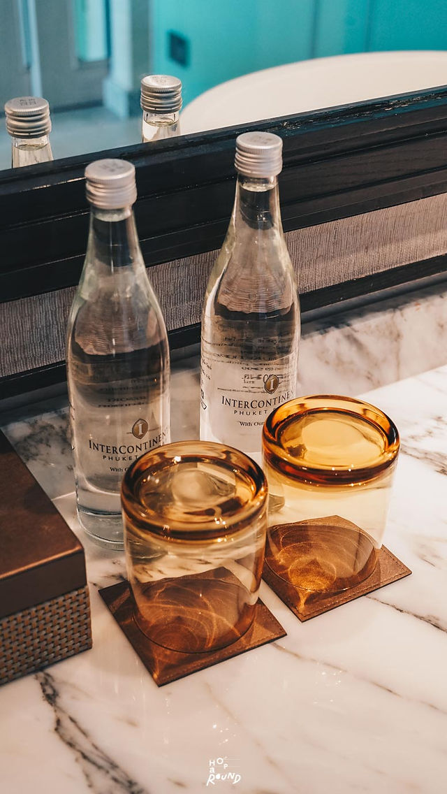 Executive Room รีวิว InterContinental Phuket Resort จากวรรณกรรม 3 ดินแดน สู่ความแกรนด์บนหาดกมลา Club InterContinental อินเตอร์คอนติเนนตัล ภูเก็ต รีวิว InterContinental Phuket Resort อินเตอร์คอนติเนนตัล ภูเก็ต รีสอร์ท รีสอร์ทริมชายหาดห้าดาว เจ้าของโครงการ InterContinental Phuket HuaHin - Proud Real Estate Public Company Limited บริษัท พราว เรียล เอสเตท จำกัด (มหาชน) Club Lounge