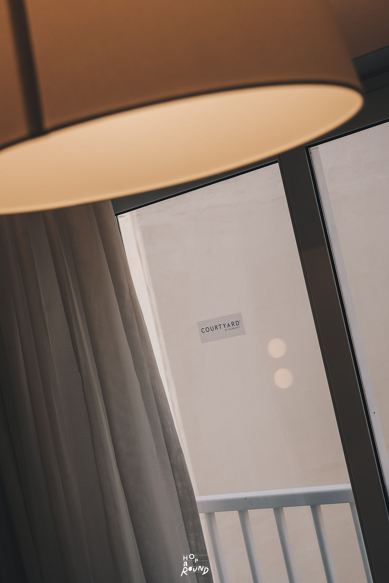 รีวิว courtyard by marriott sliema เที่ยวมอลต้าด้วยตัวเอง Malta Itinerary งบ ที่เที่ยวมอลต้า รีวิว Malta เที่ยวมอลต้า ประเทศลับมรดกโลก UNESCO แพลนเที่ยวมอลต้า 3 วัน 2 คืน แจกแพลนเที่ยวมอลต้า (Malta) เมืองมรดกโลกกลางทะเลเมดิเตอร์เรเนียน เดินทางง่าย สะดวก ค่าครองชีพไม่แพง พูดภาษาอังกฤษ เตรียมตัวไป Hop ที่ "มอลต้า" เกาะมรดกโลกที่อดีตและอนาคตบรรจบกันอย่างลงตัว! แจกแพลนเที่ยว 3 วัน 2 คืน พาสำรวจสถาปัตยกรรมยุคกลางอายุเกือบ 5,000 ปีที่ผสานงานดีไซน์ร่วมสมัย พร้อมแชร์ทริคเที่ยวฉบับ Smart Luxury ให้คุณเสพงานศิลป์ จิบกาแฟ และดินเนอร์หรูได้แบบคุ้มค่าที่สุด รีวิวมอลต้า review malta
