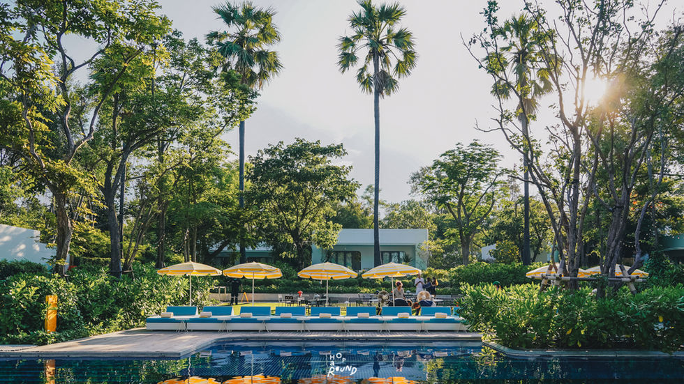 จองห้องพัก The Standard Hua Hin เดอะ สแตนดาร์ด หัวหิน โรงแรมหรูในหัวหิน ไฮแอท จองห้องพัก ราคาพิเศษ The Standard Hua Hin รีวิว เดอะ สแตนดาร์ด หัวหิน Beachfront views, lush gardens, and Michelin recognition. Summer in Hua Hin starts here. Enjoy summer by the sea with perks at one of world’s best hotels by Travel + Leisure Escape to The Standard Hua Hin, a chic beachfront resort with private villas, big rooms, a lush pool, spa, café, restaurants, nightlife and so much more.