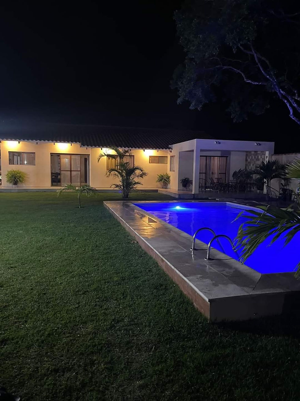 DE NOCHE