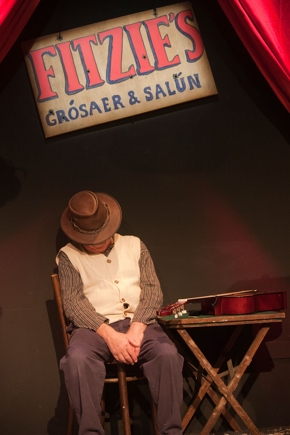 Aisteori Bulfin Christmas Panto 2013