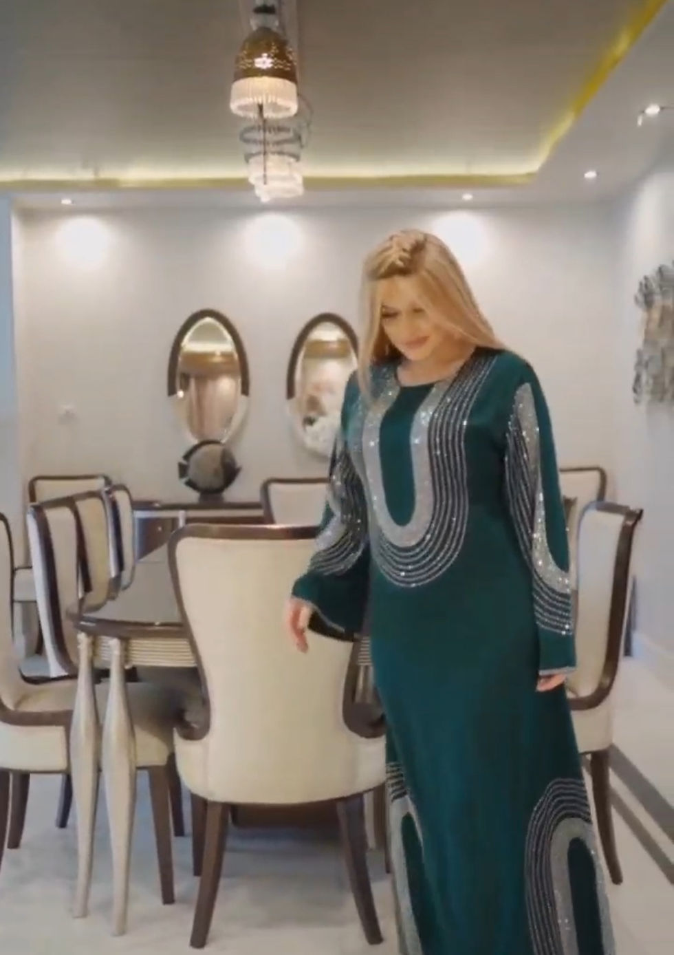 Thumbnail: Haneefa abaya