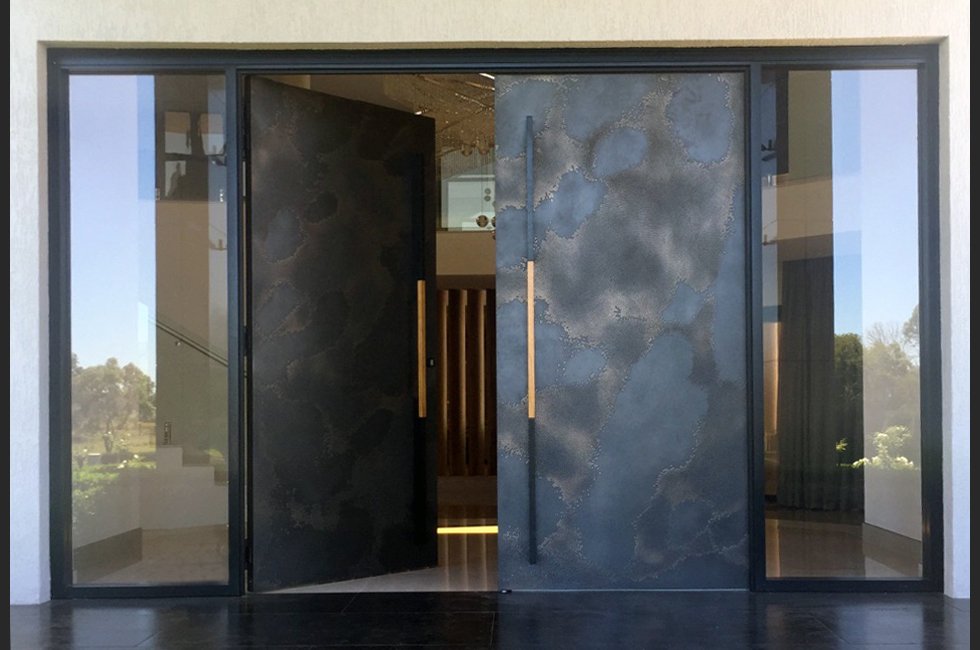 THE BRONZE VIPER DOOR