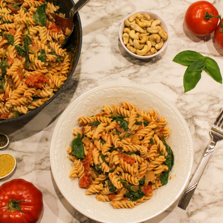 Creamy Red & White Pasta Sauce