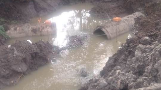Denuncian retrasos y deficiencias en obras públicas de Almoloya de Juárez