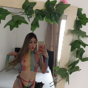 Laura Yamazaki - Acompanhantes Curitiba