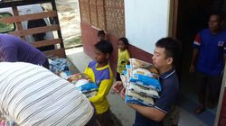 原住民事工 - 運送白米