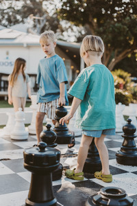 kids playing chess