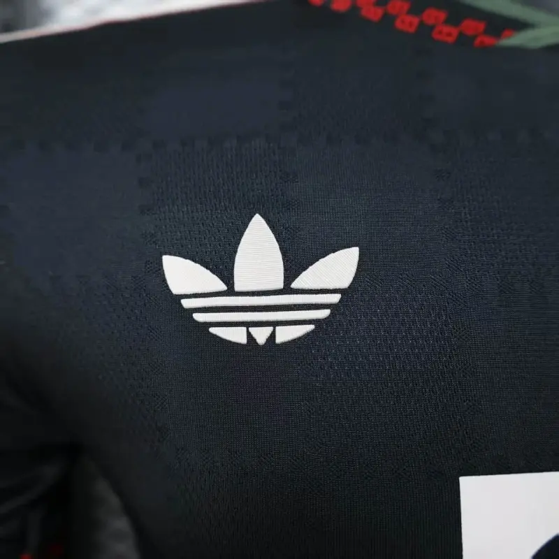 Miniatura: Bayern Munchen 25/26 Third Authentic / Player Version.