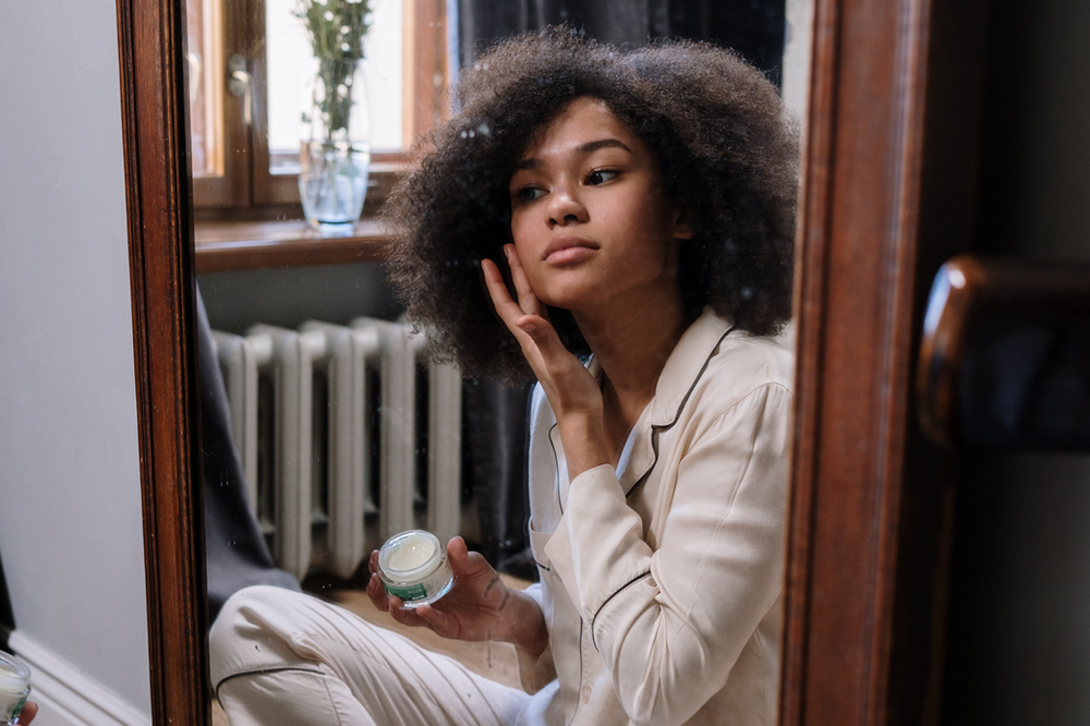 Hyaluronic Acid: The Hero Product You Need In Your Skincare Routine 
