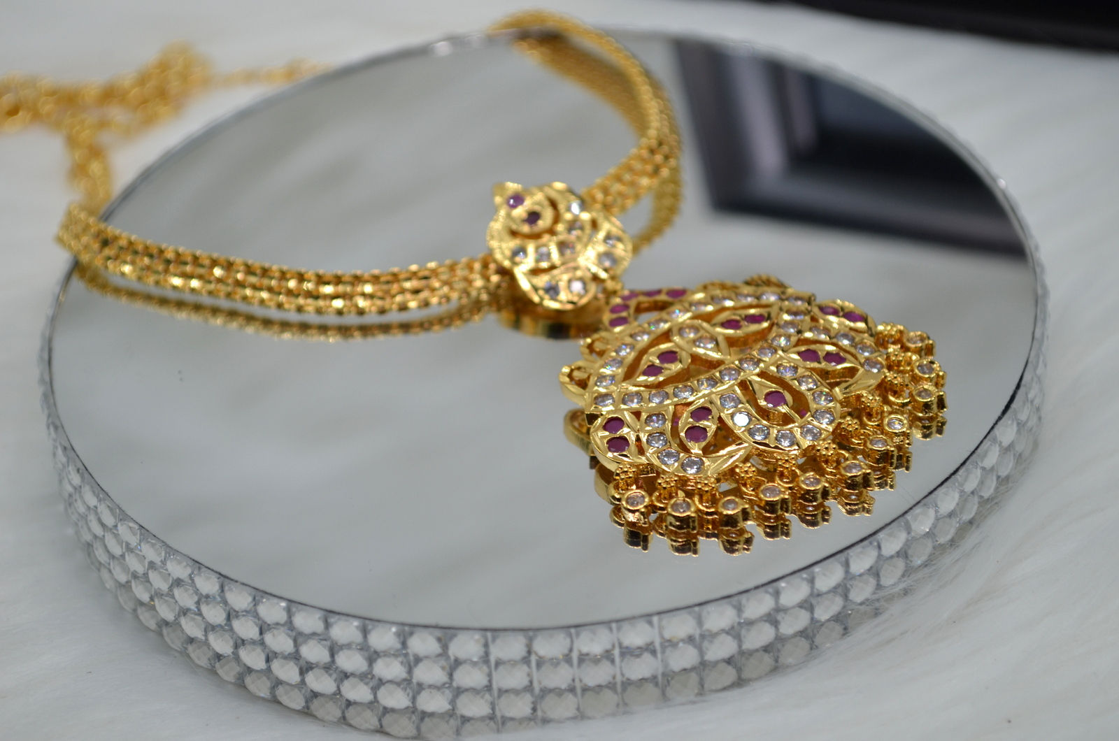 Impon Necklace (White ans Pink Stones)