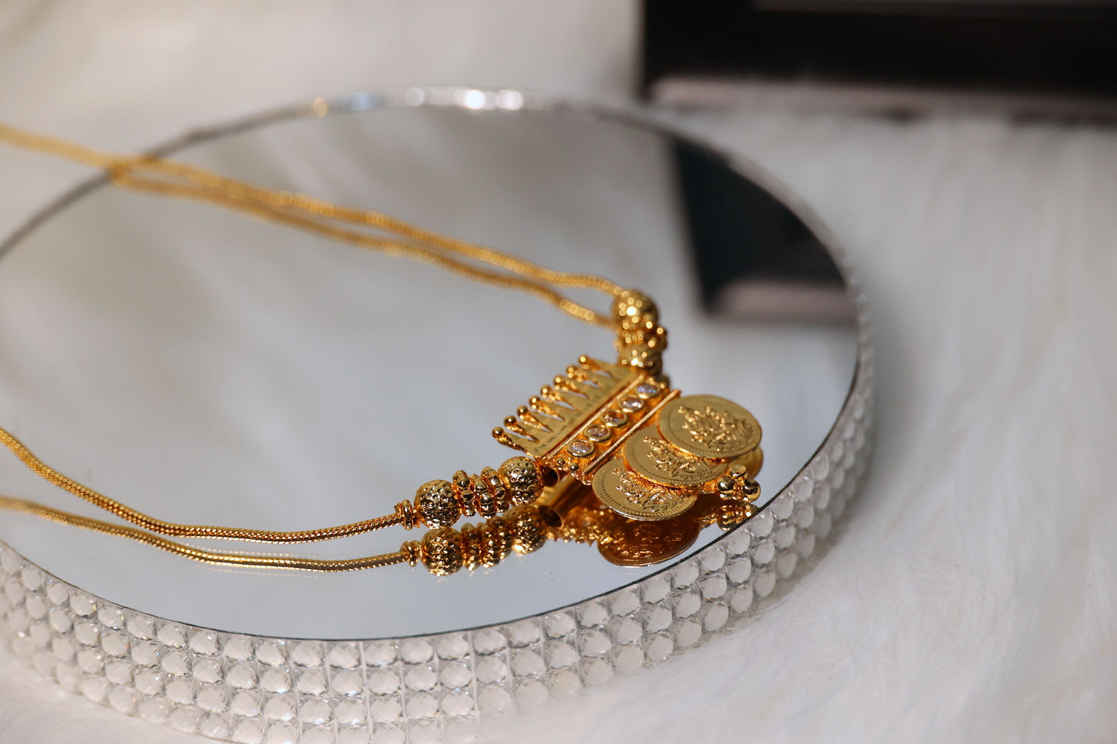 Gold Coin Necklace (Impon)
