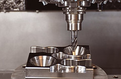 CNC-forgácsolás- marás