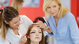 A Detailed Guide to Different Types of Makeup Courses