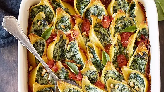 Conchiglionis farcis ricotta, viande hachée et épinards frais