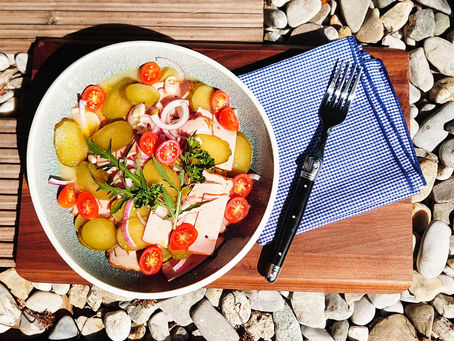 Oberbayrischer Wurstsalat mit Leberkäse