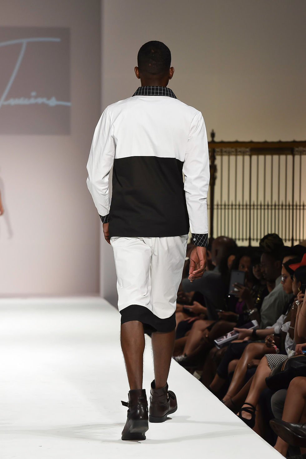 Thumbnail: Men's Long Sleeve Dress Shirt