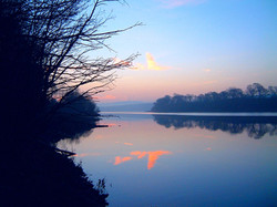 Dawn at Fewston reservoir_40x30