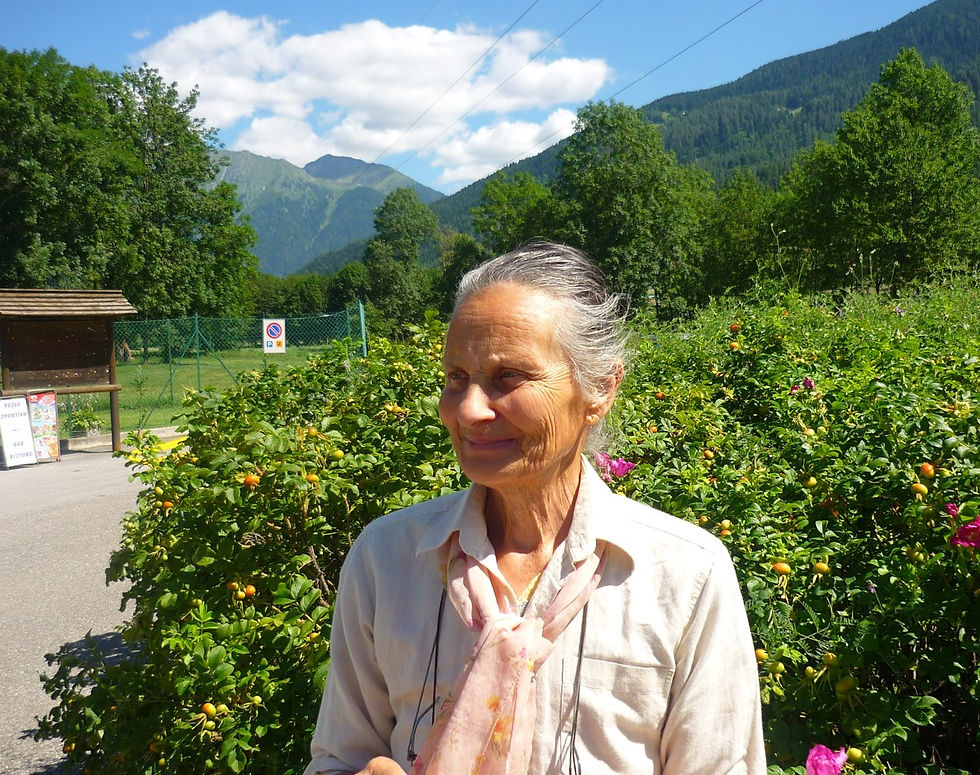 La mia mamma, la scrittrice e poetessa, ex insegnante Lelia Plebani Fisogni
