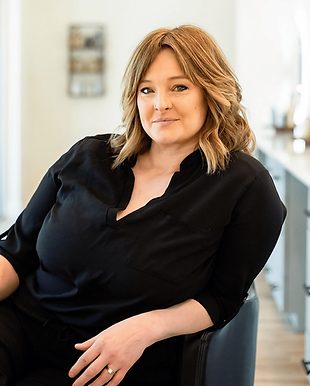 Kelly, independent hairstylist at LUMA Salon in South End Charlotte