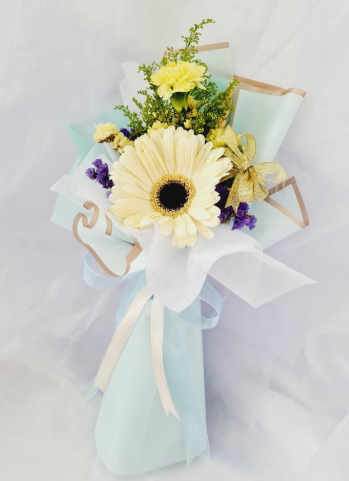 Graduation Flower Bouquet Small