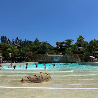 Zoomarine wave pool
