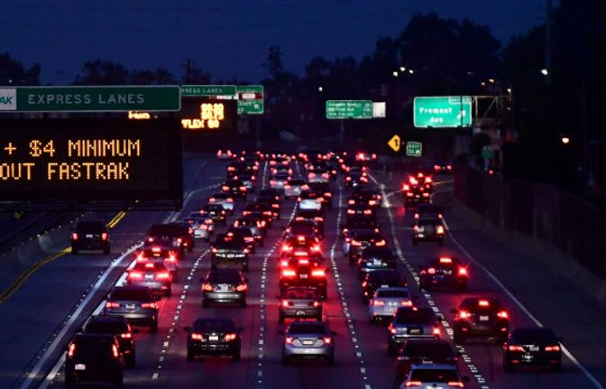 How to Navigate Los Angeles Traffic Like a Pro: 8 Insider Tips