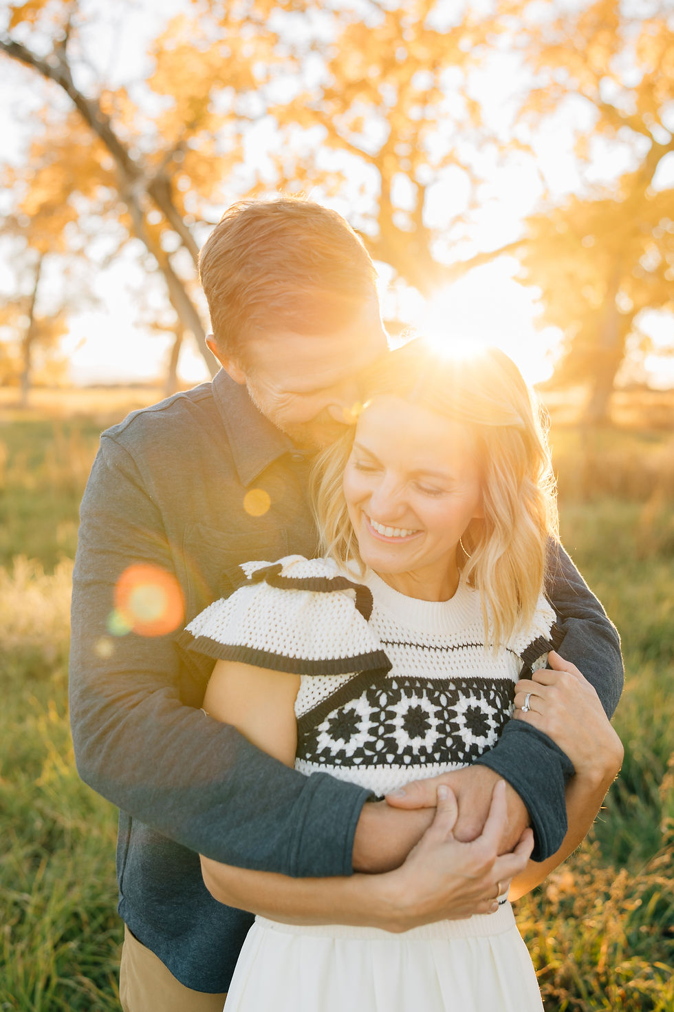 candid family posing