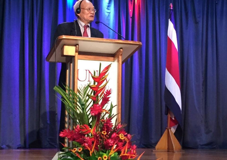 Dr. Roh, GASI Co-Founder, speaks the opening ceremony.jpg