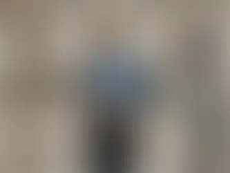 ניהול ואחזקת מבנים בירושלים עם בניינא: בניין משותף עם גינה מטופחת וניקיון מקצועי.