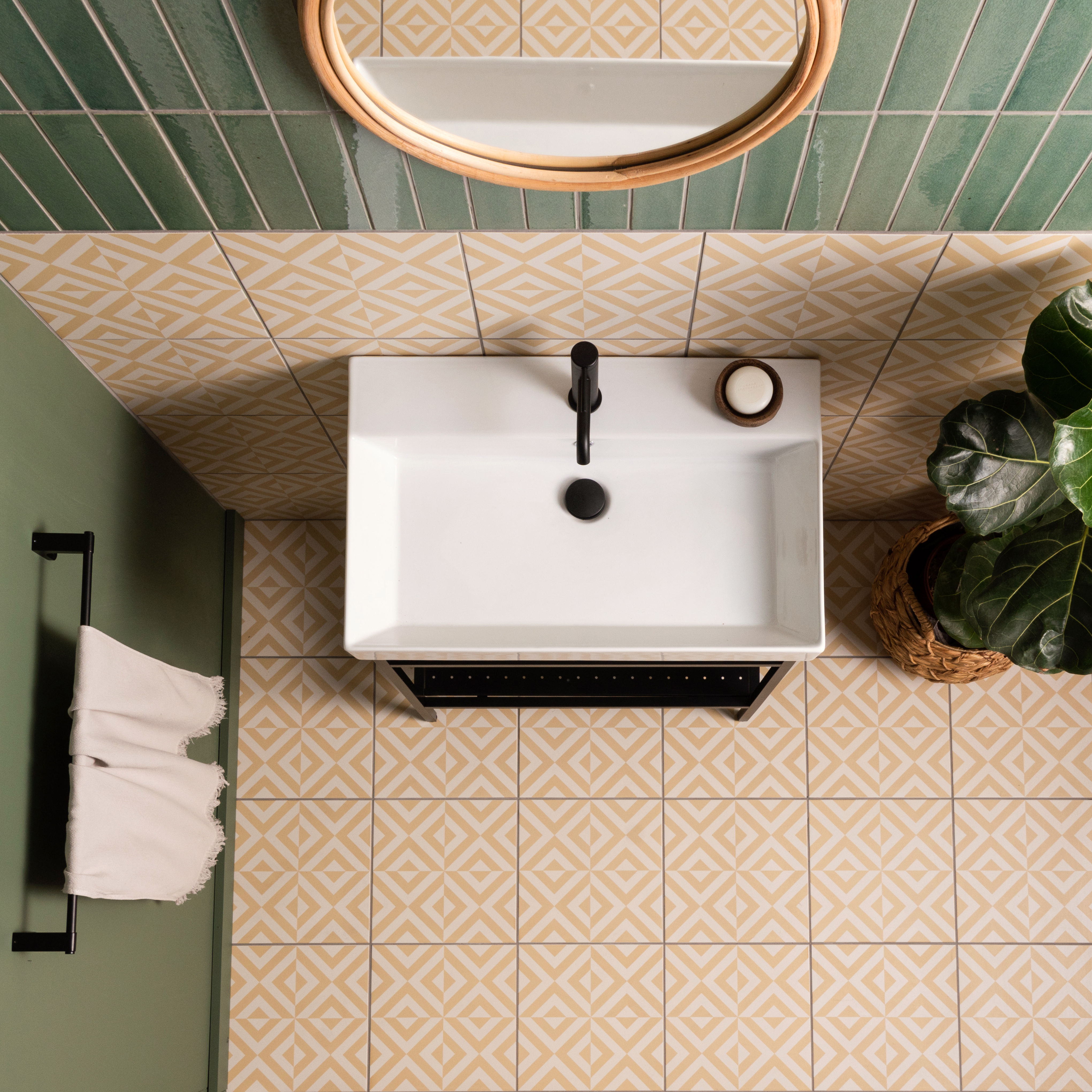 Penshaw Yellow on Chalk